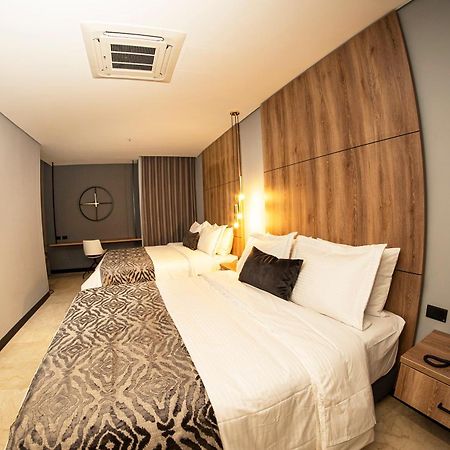 Cavalta By Bernalo Hotels Medellin Exterior photo A room at the hotel