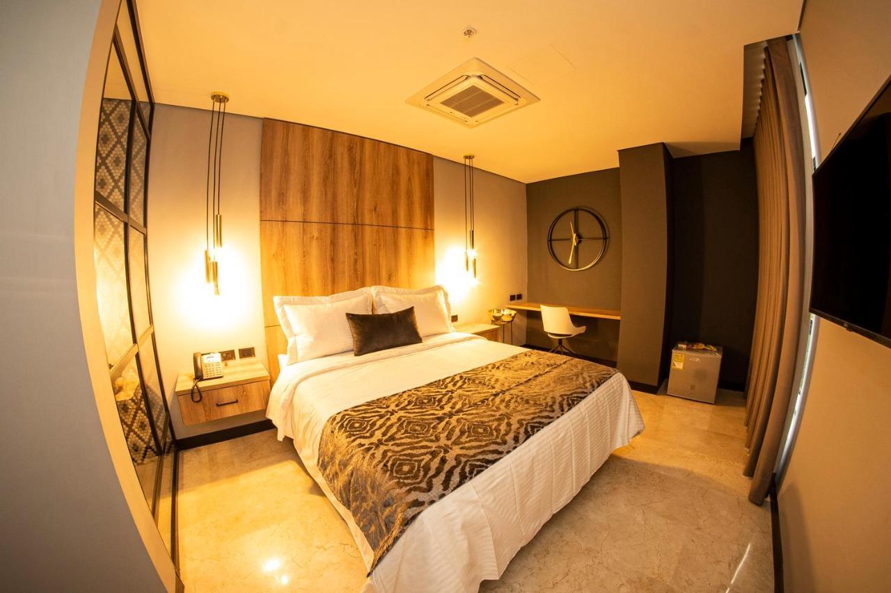 Cavalta By Bernalo Hotels Medellin Exterior photo A room at the hotel