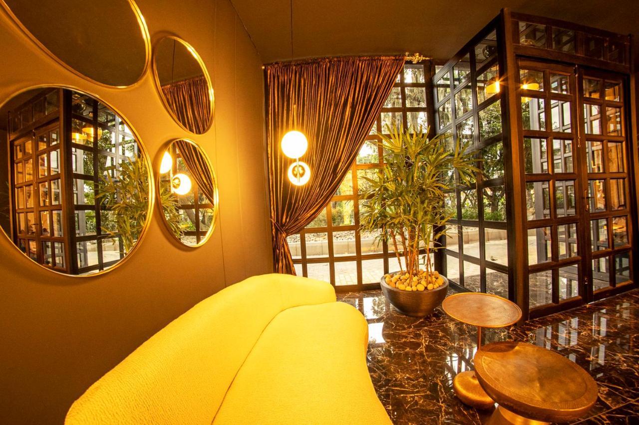 Cavalta By Bernalo Hotels Medellin Exterior photo Interior of a modern Japanese restaurant