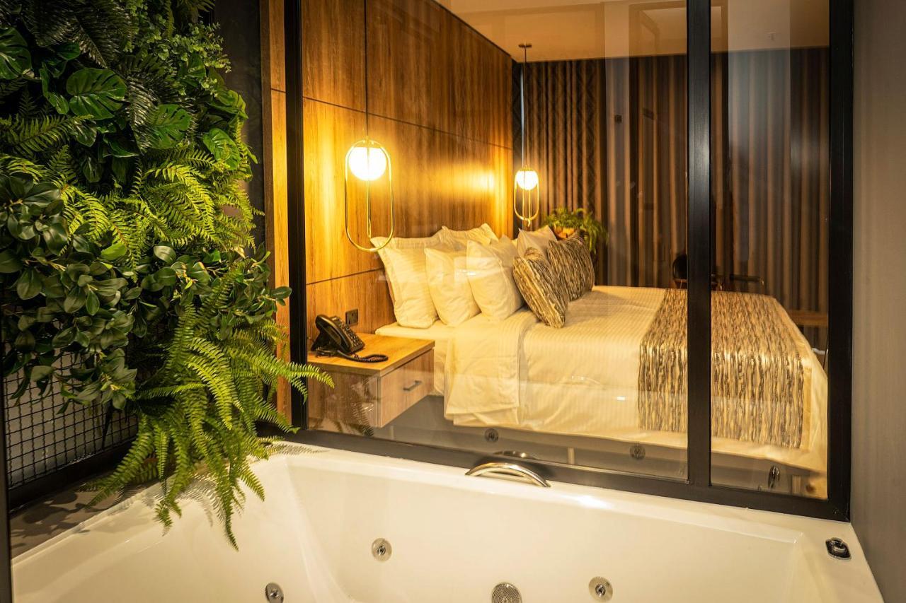 Cavalta By Bernalo Hotels Medellin Exterior photo A room at the hotel