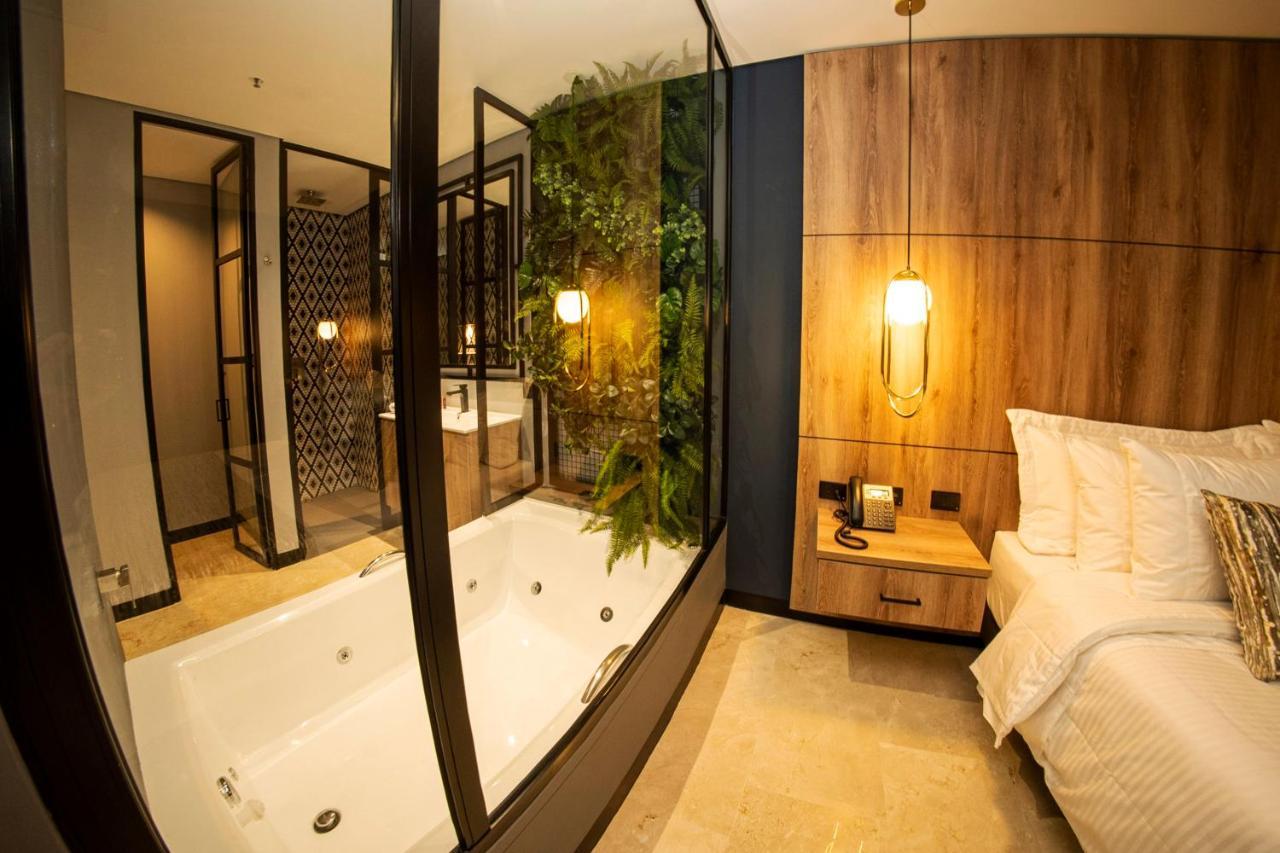 Cavalta By Bernalo Hotels Medellin Exterior photo A room at the hotel