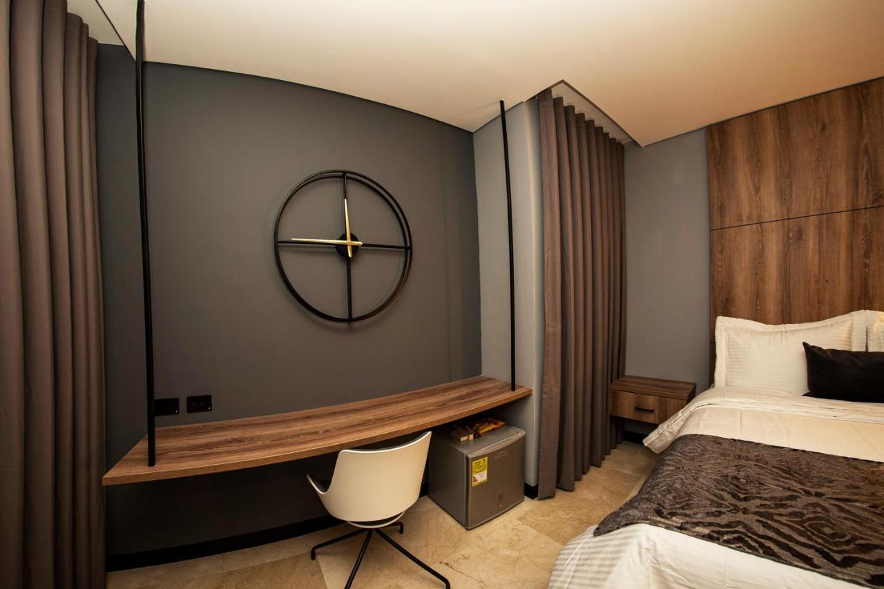 Cavalta By Bernalo Hotels Medellin Exterior photo A room at the hotel