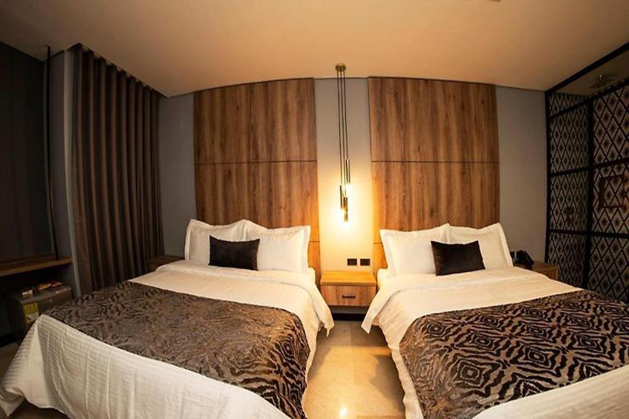 Cavalta By Bernalo Hotels Medellin Exterior photo Deluxe Room